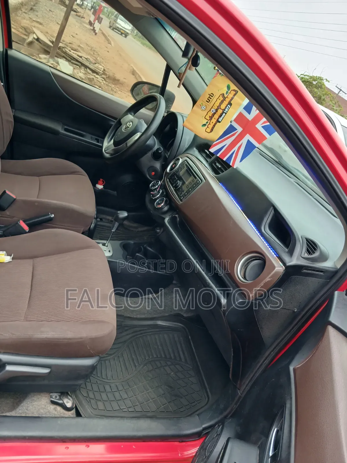 Toyota Vitz 2013 Red