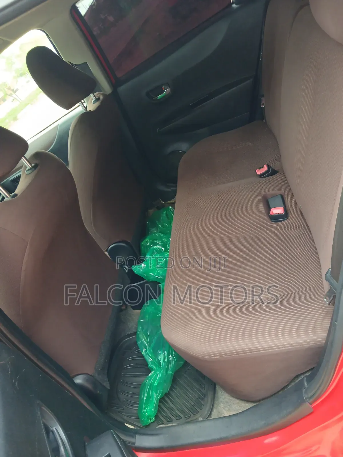 Toyota Vitz 2013 Red