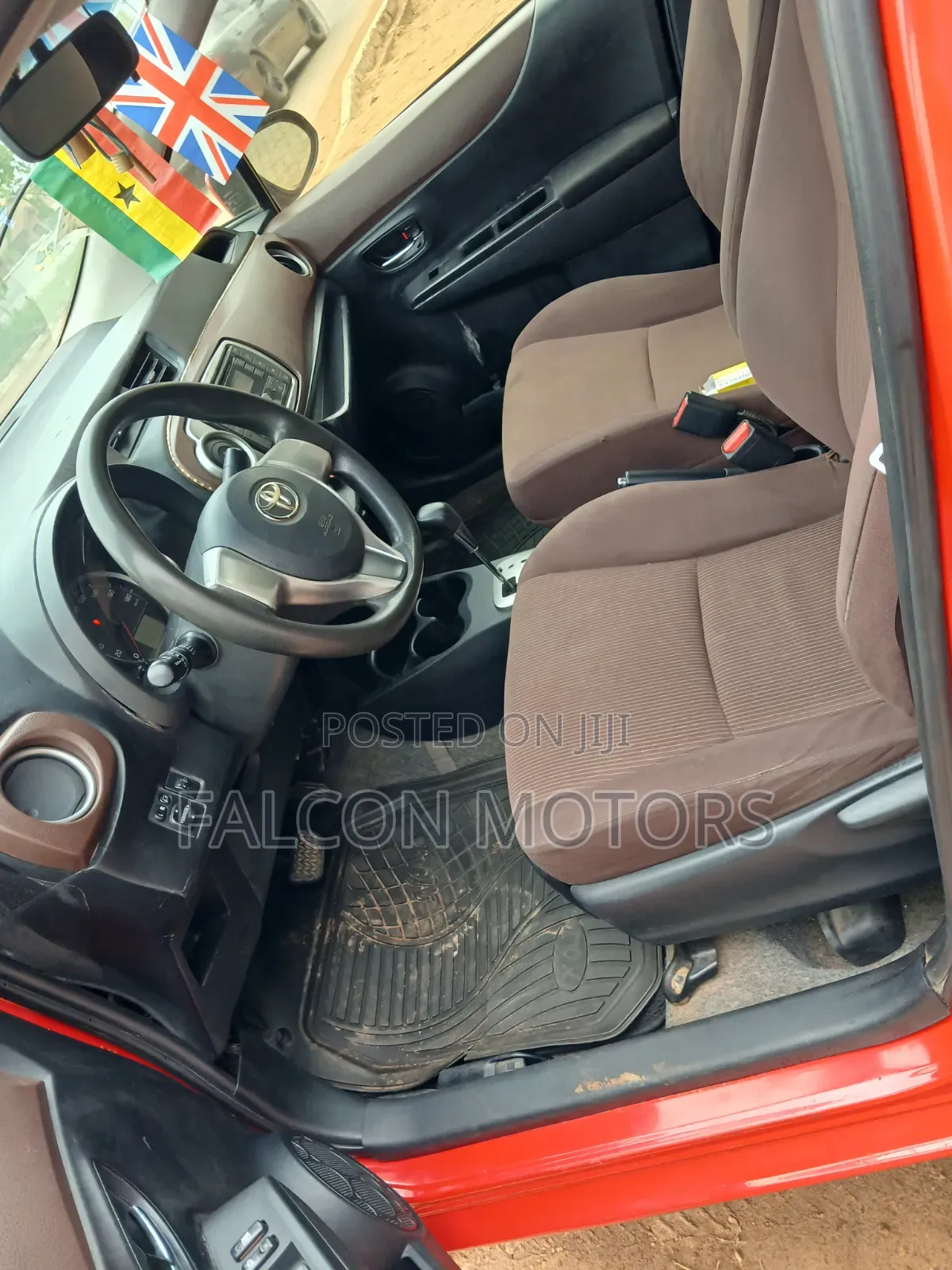 Toyota Vitz 2013 Red