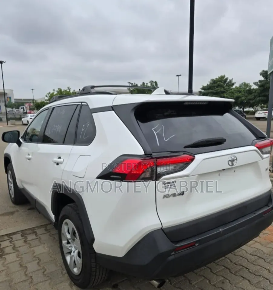 Toyota RAV4 2020 White