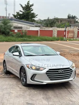 Hyundai Elantra Limited Sedan FWD (2.0L 4cyl 6A) 2017 Silver