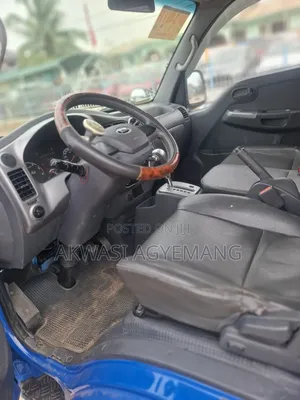 Kia Bongo 2013 Blue