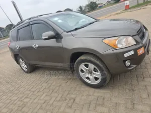 Toyota RAV4 2010 Gray