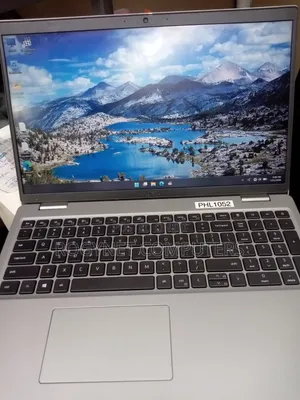Laptop Dell Latitude 5520 16GB Intel Core i5 SSD 256GB
