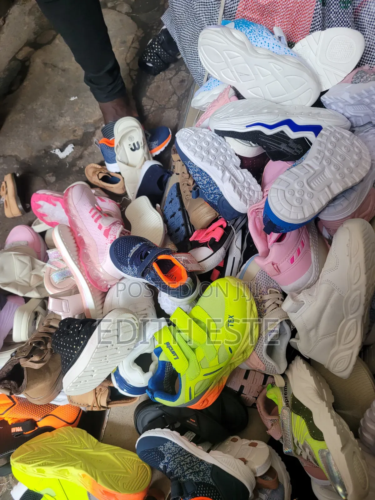 Super Clean Kids UK Sneakers Wholesale Bale 60 PCS
