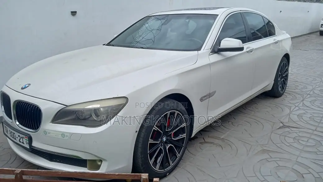 BMW 740 2011 White