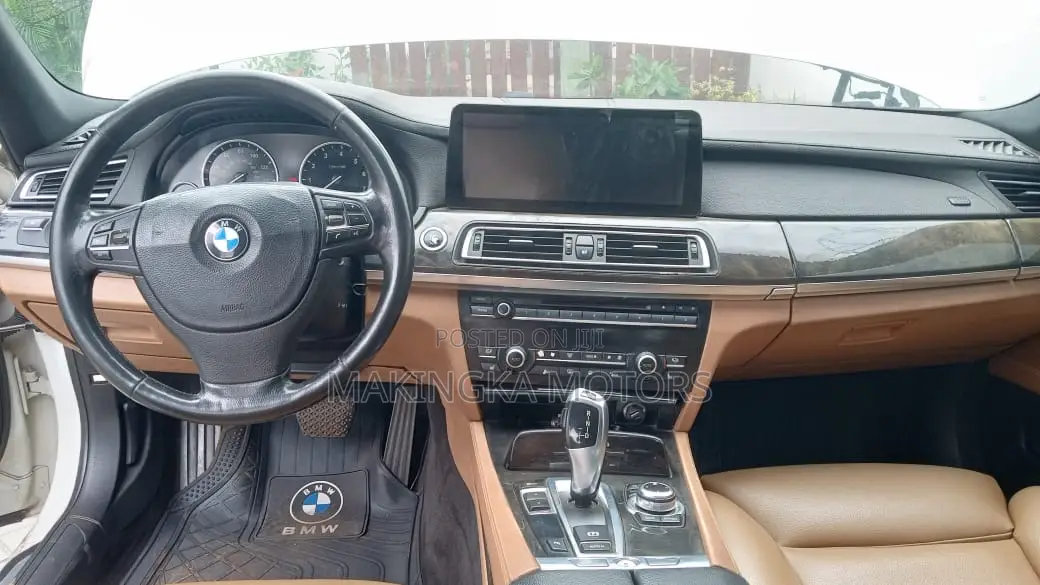 BMW 740 2011 White
