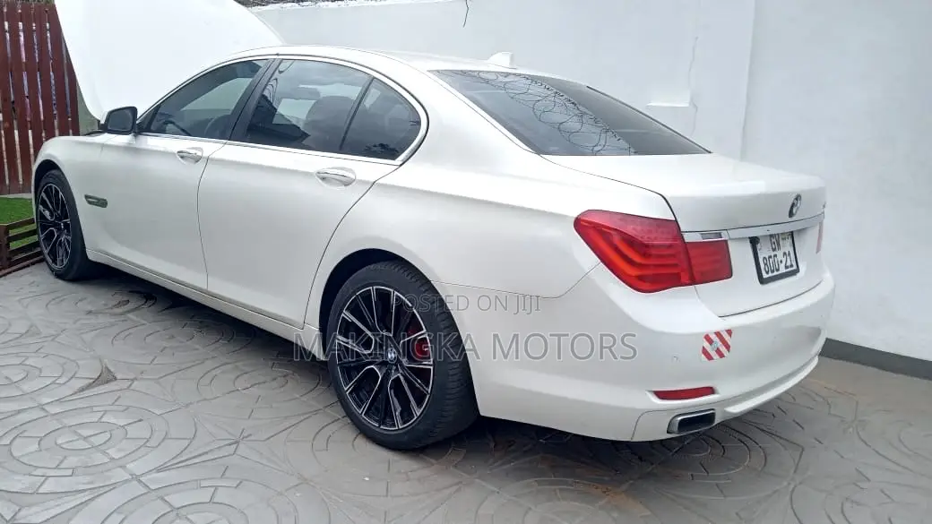 BMW 740 2011 White