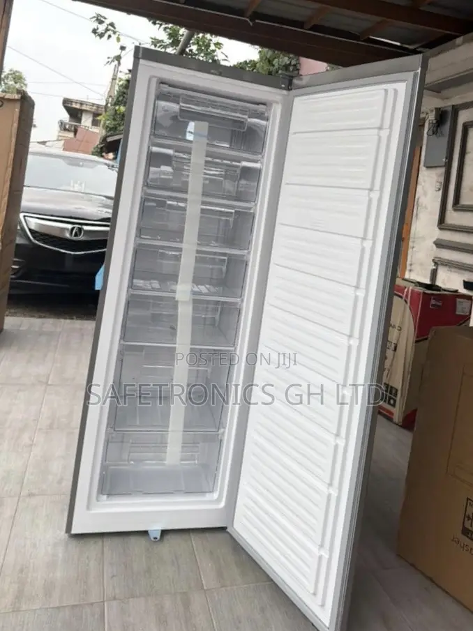 Neatly Sealed Nasco NASD1-33 242-Liter Upright Standing Freezer