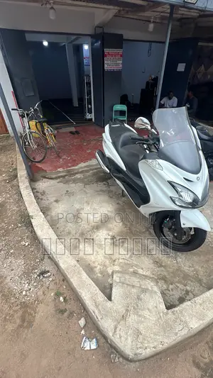 Yamaha Majesty 2020 White