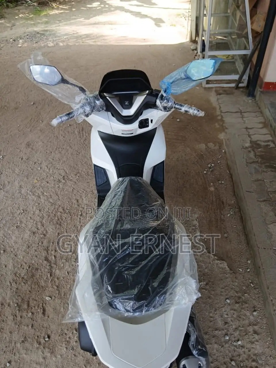 Royal RY125 2026 White