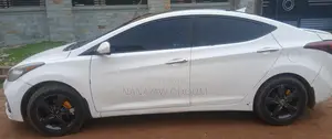 Hyundai Elantra 2011 White