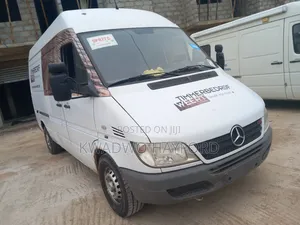 Mercedes-Benz Sprinter 2012 White