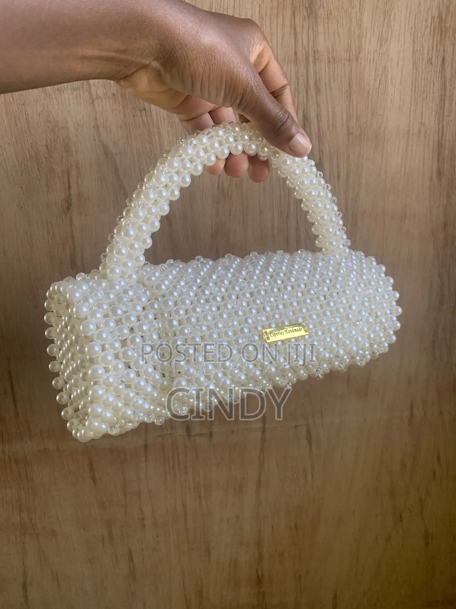 Pearl Beaded Ladies Purse in Off White