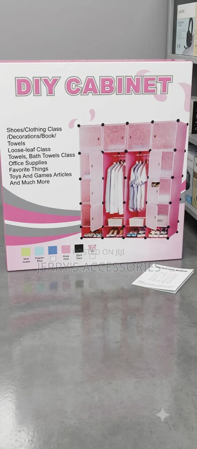 16 Cubes Plastic Wardrobe