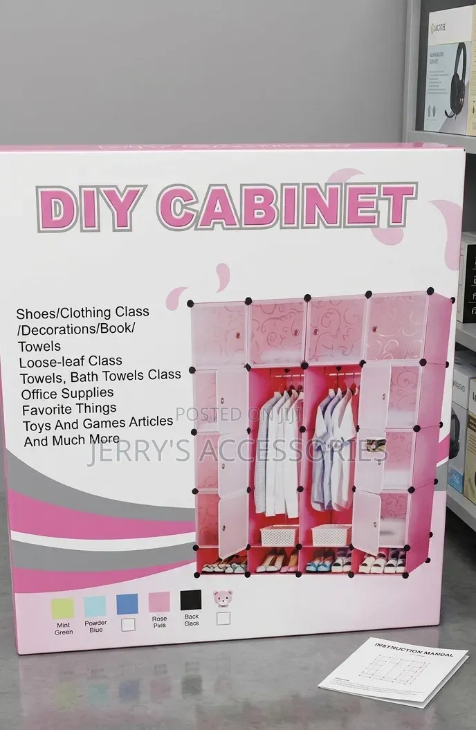 16 Cubes Plastic Wardrobe