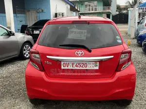 Toyota Vitz 1.3 AWD 5dr 2015 Red