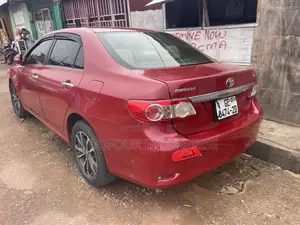 Toyota Corolla LE 4dr Sedan (1.8L 4cyl 4A) 2013 Red