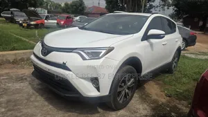 Toyota RAV4 2017 White