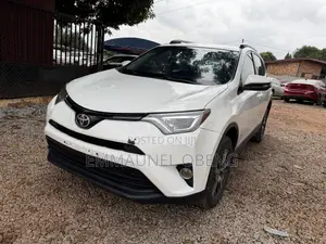 Toyota RAV4 2018 White