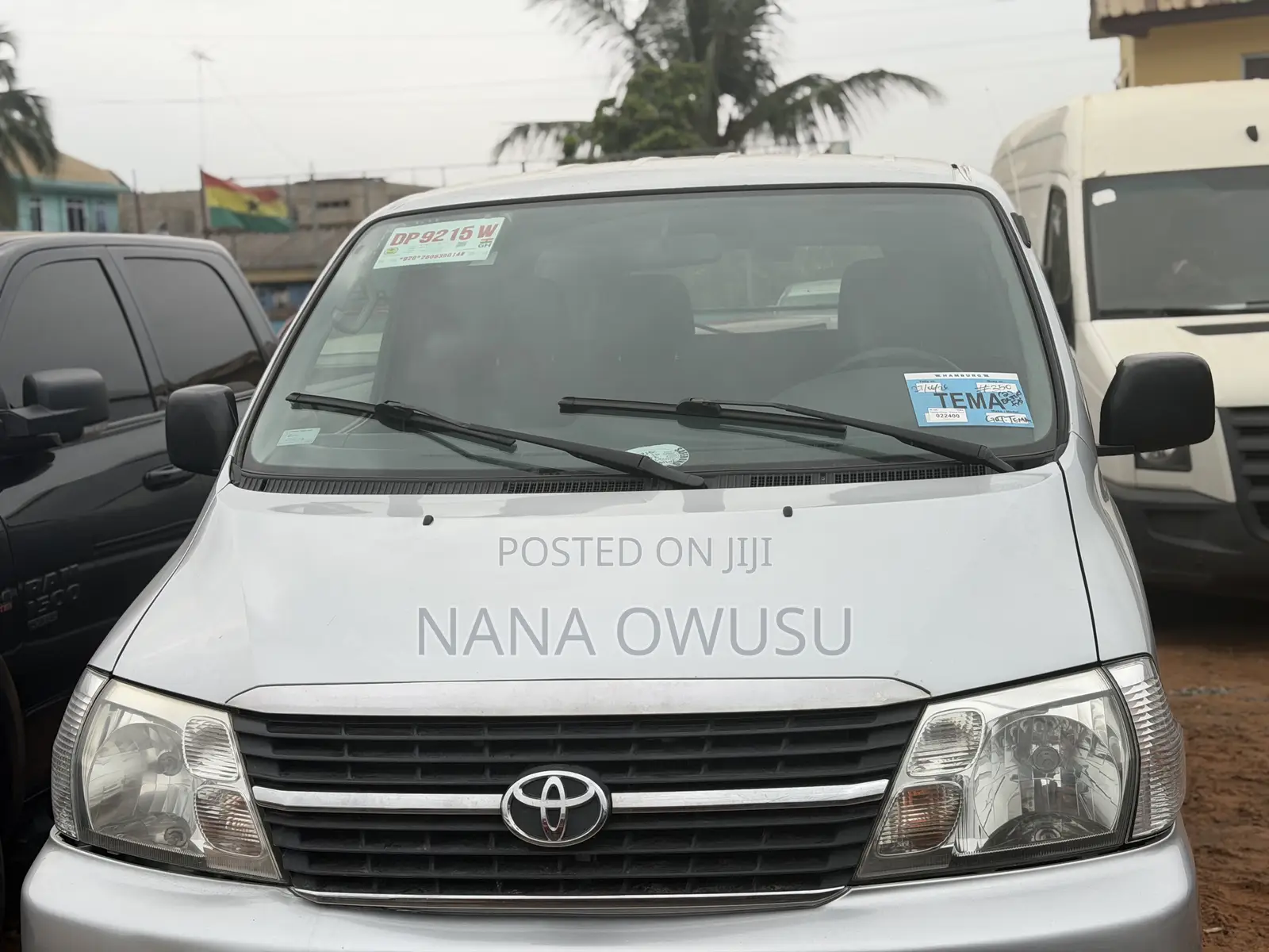 Toyota HiAce 2010 Silver