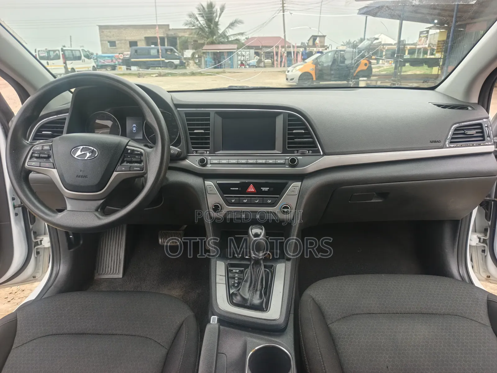 Hyundai Elantra 2018 White