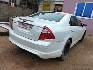 Ford Fusion SE 2009 White