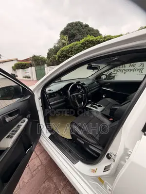 Toyota Camry SE 4dr Sedan (2.5L 4cyl 6A) 2014 White