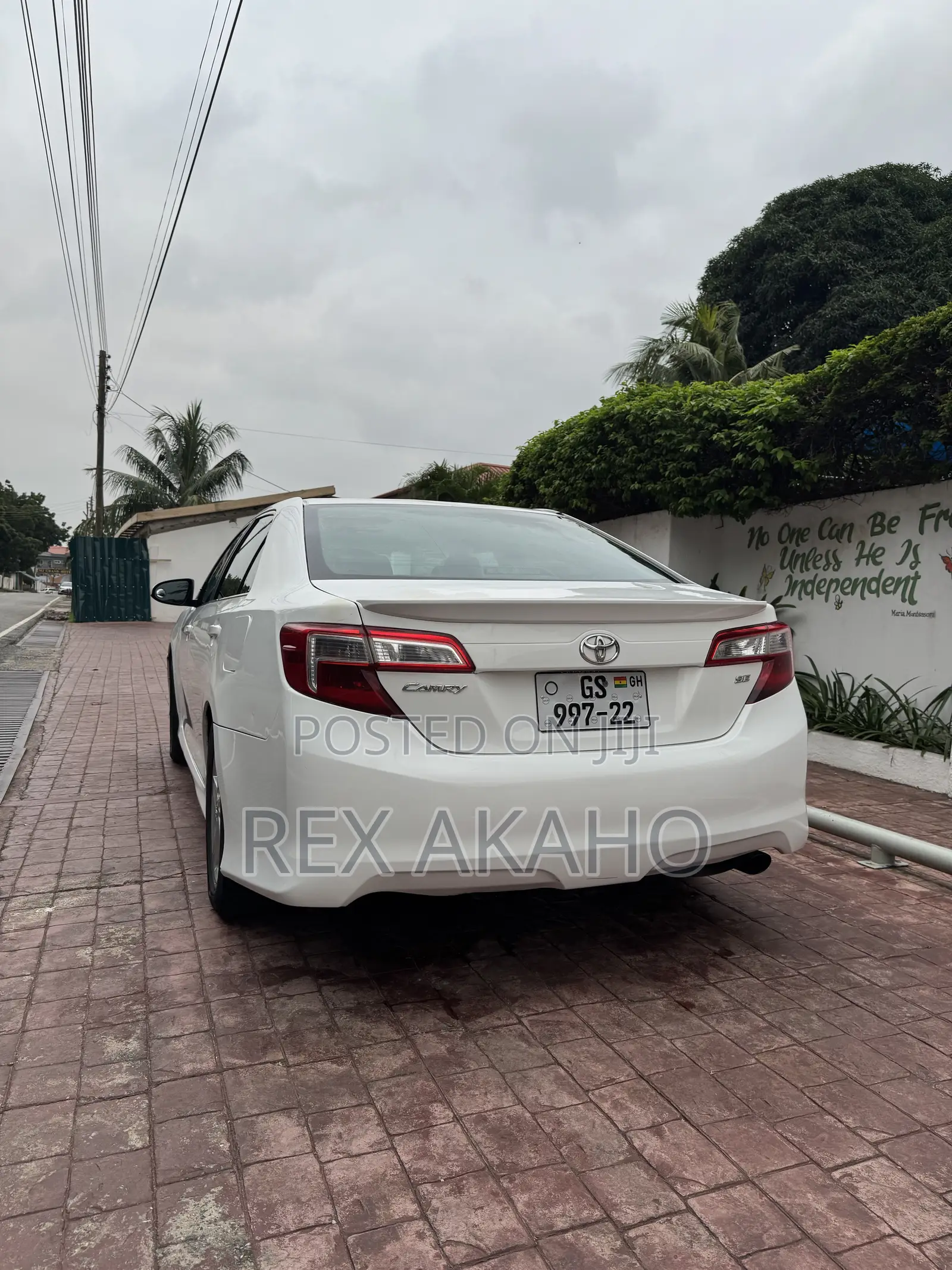 Toyota Camry SE 4dr Sedan (2.5L 4cyl 6A) 2014 White