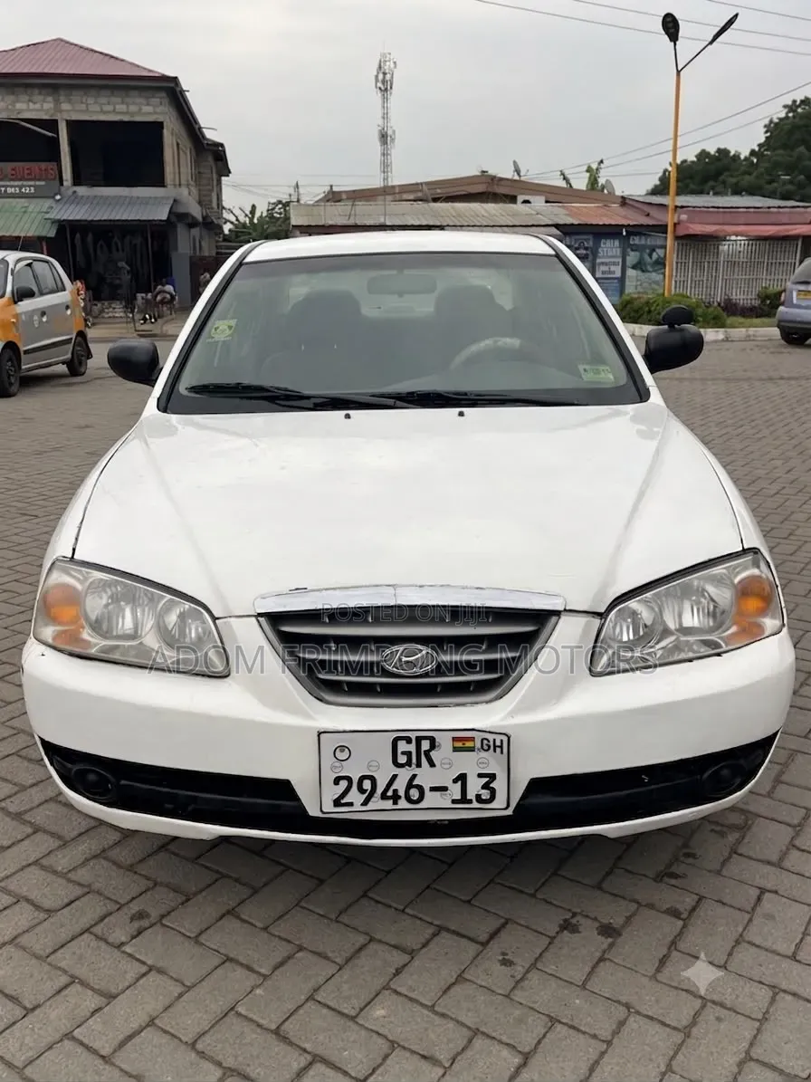 Hyundai Elantra GT 2002 White