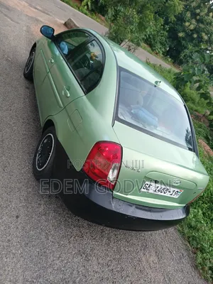 Hyundai Accent 2010 Green