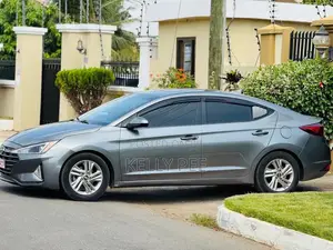 Hyundai Elantra Value Edition 2019 Gray