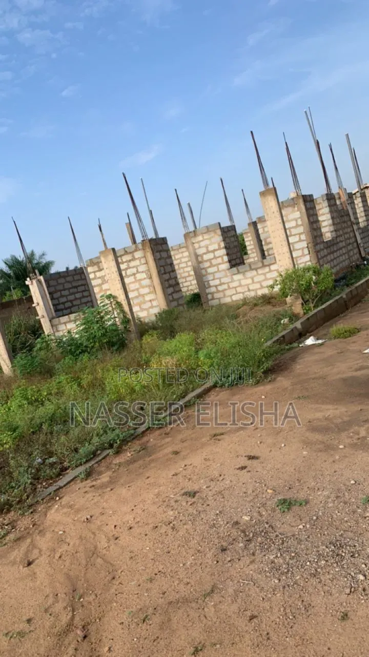 3bdrm House in Nurses Quarters, Amasaman for sale