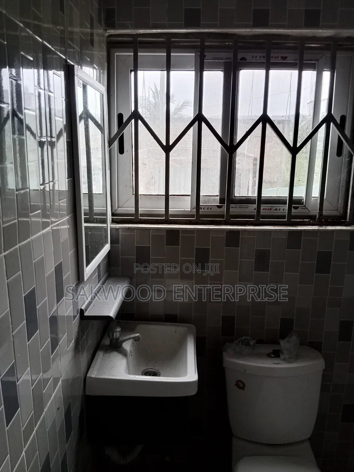 1bdrm Apartment in Sakwood Enterprise, Danfa for rent