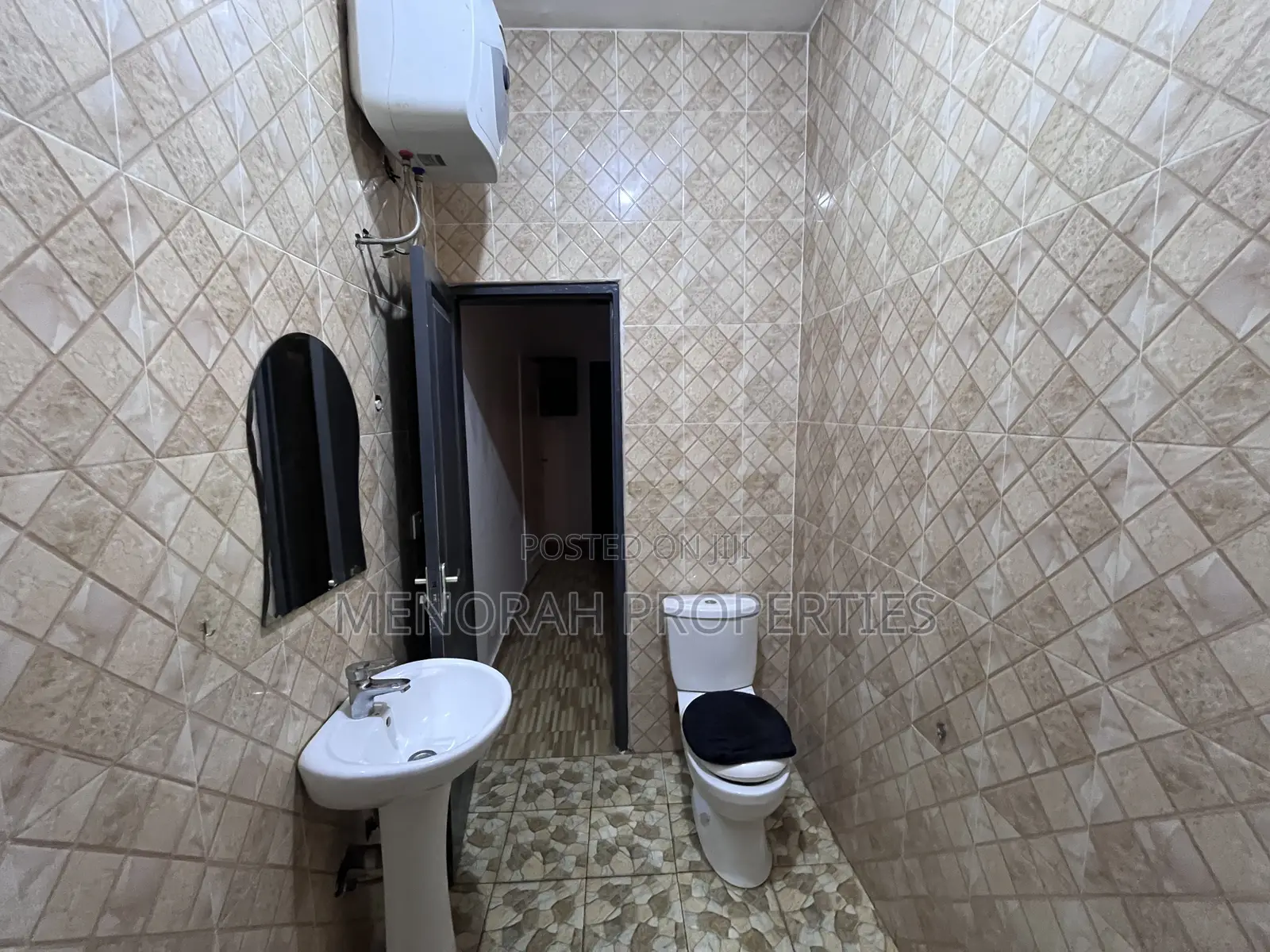 1bdrm Apartment in Adenta, Frafraha for rent