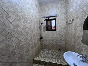 1bdrm Apartment in Adenta, Frafraha for rent