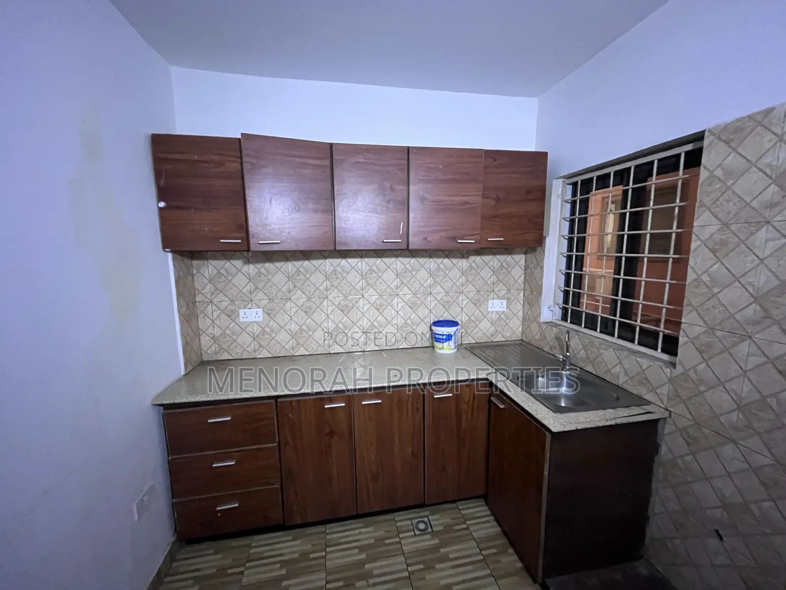 1bdrm Apartment in Adenta, Frafraha for rent