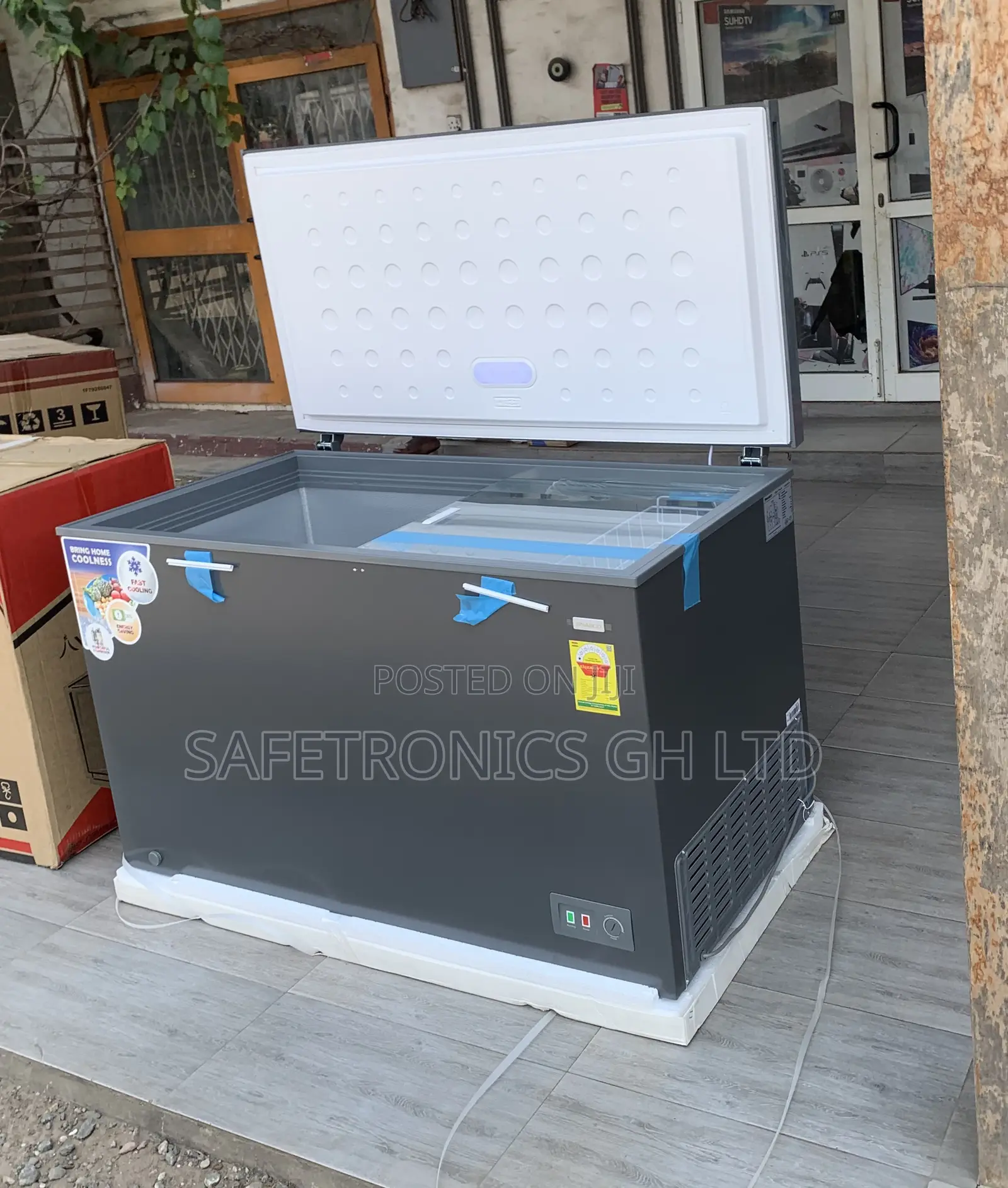 Perfect Sleek Grey Nasco 392 LTRS Chest Freezer (NAS-420S-SK)