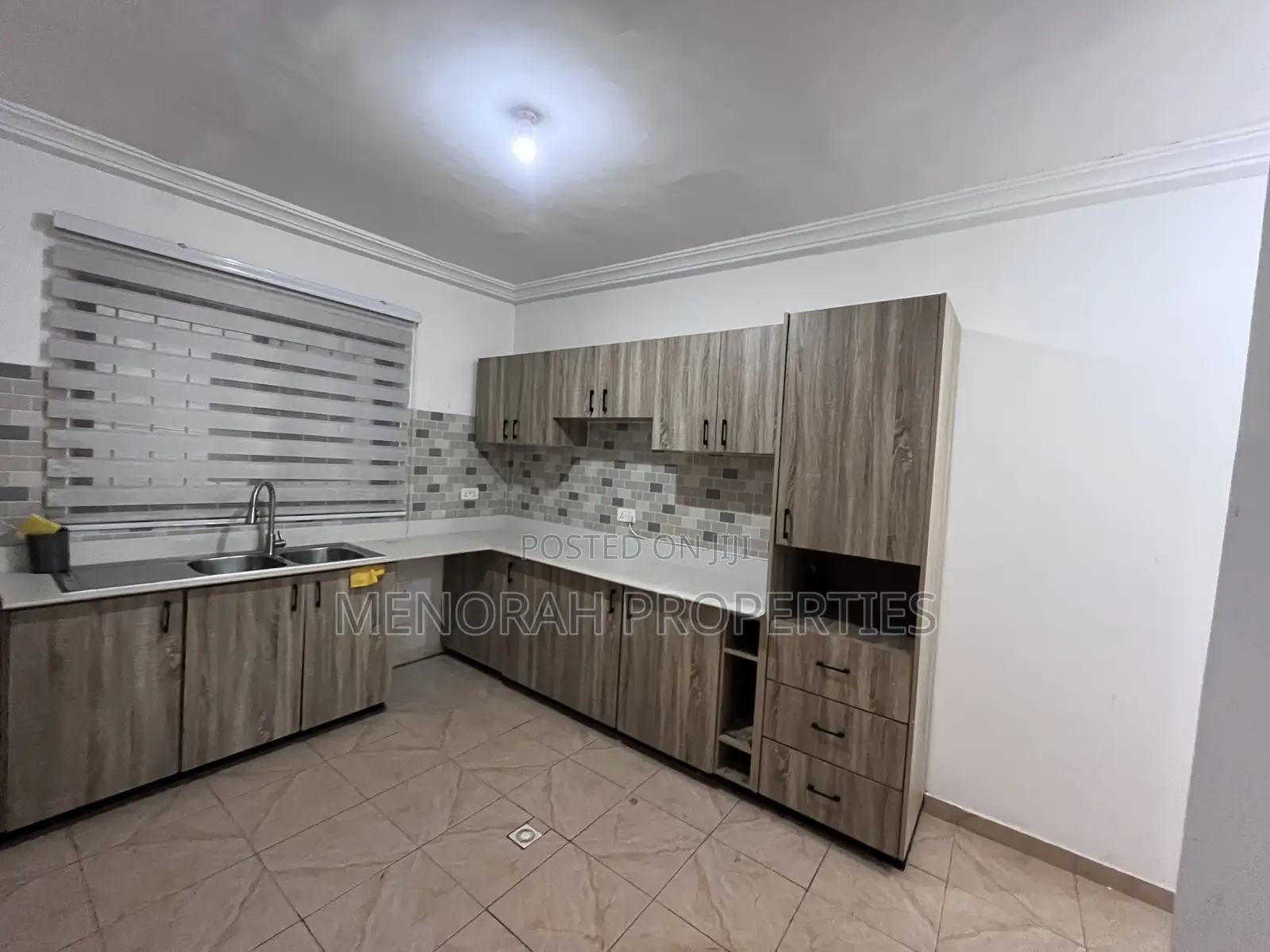 2bdrm Apartment in Adenta, Frafraha for rent