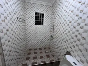 2bdrm Apartment in Adenta, Frafraha for rent