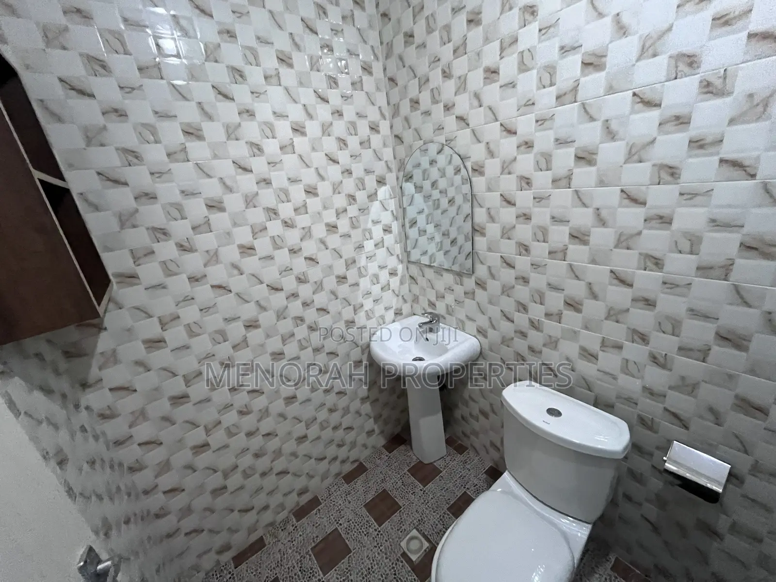 2bdrm Apartment in Adenta, Frafraha for rent