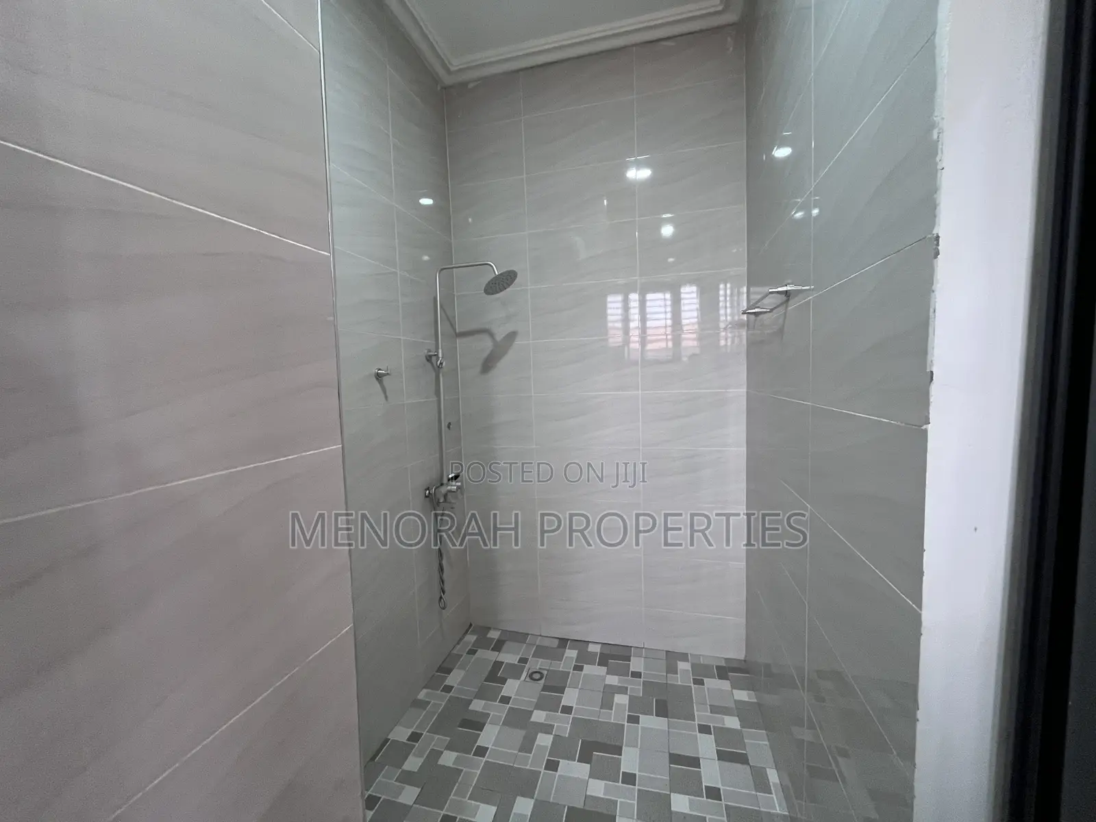 2bdrm Apartment in Adenta, Amrahia for rent