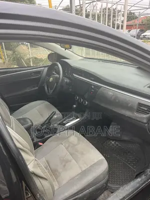 Toyota Corolla L 4dr Sedan (1.8L 4cyl 6M) 2014 Black