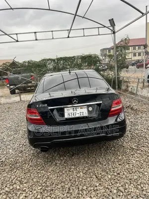 Mercedes-Benz C250 2013 Black
