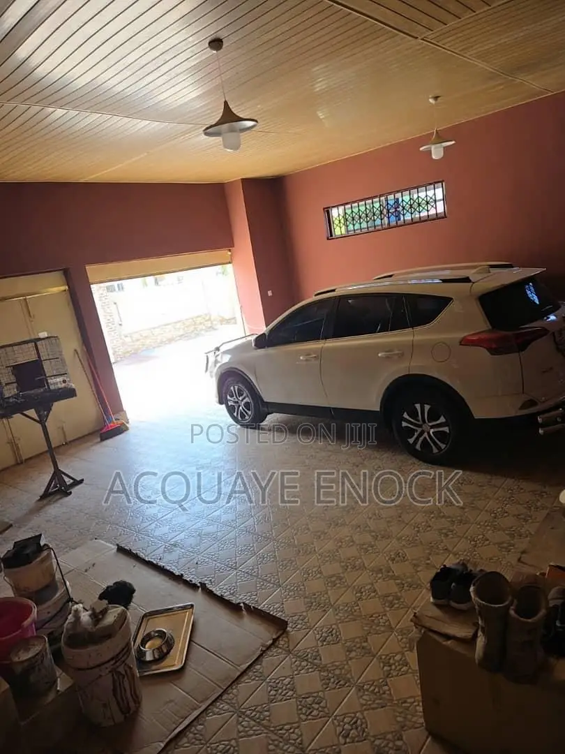 Furnished 5bdrm House in Manhean for sale
