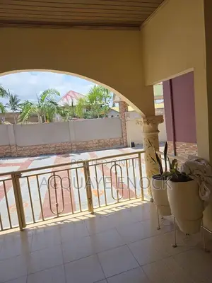 Furnished 5bdrm House in Manhean for sale