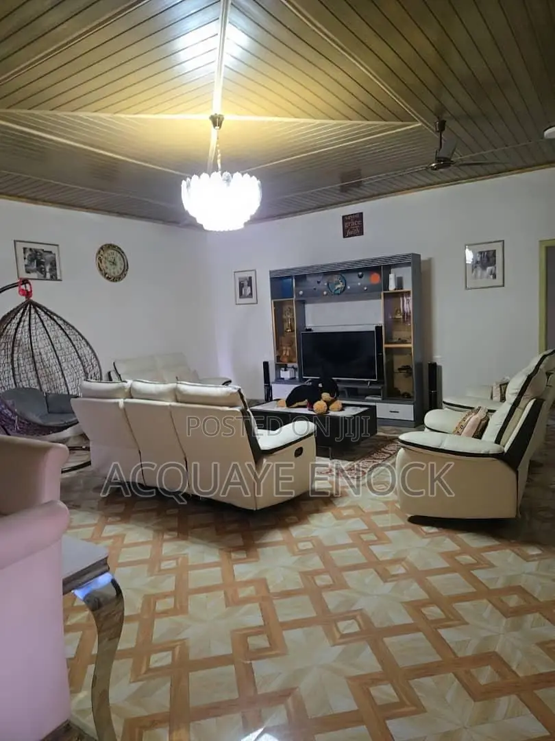 Furnished 5bdrm House in Manhean for sale
