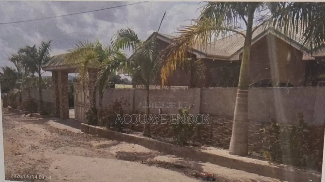 Furnished 5bdrm House in Manhean for sale