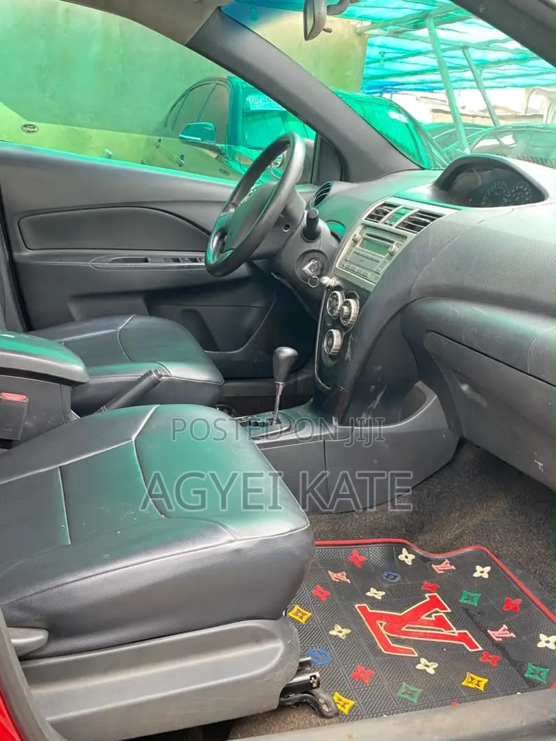 Toyota Yaris 1.5 Liftback Automatic 2009 Red