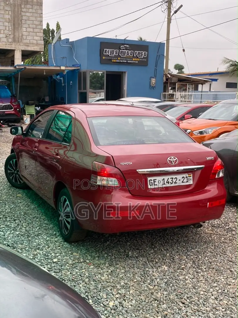Toyota Yaris 1.5 Liftback Automatic 2009 Red